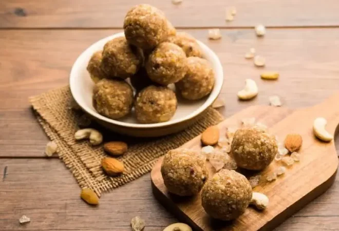 Sweet-dink-laddu