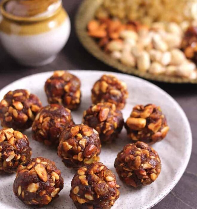 healthy_energy_balls_dry_fruit_dates_laddu